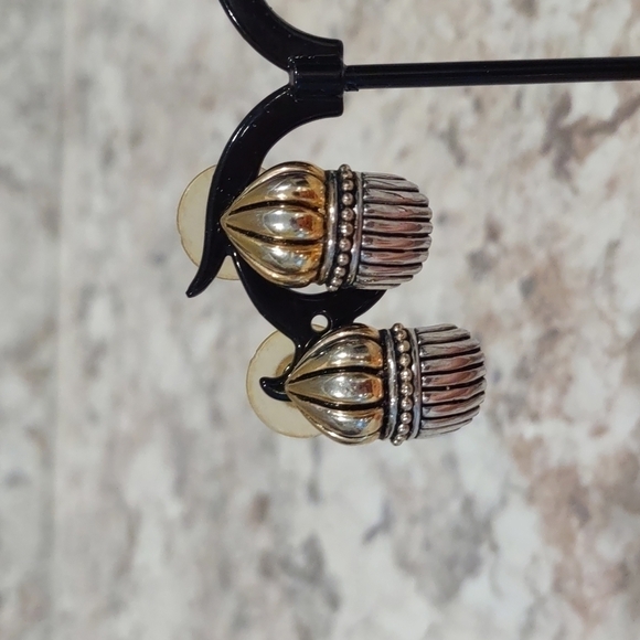 Set of Two Pairs of Earrings - Picture 4 of 6